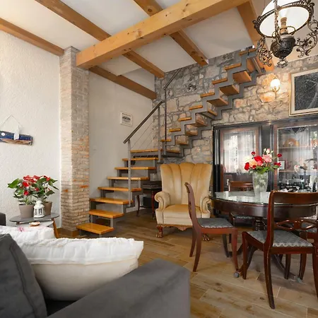 In - Istrien 49849 Tatil Evi